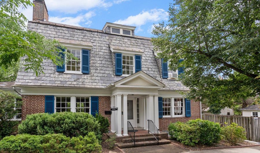 535 W 40TH St, Baltimore, MD 21211 - 6 Beds, 3 Bath