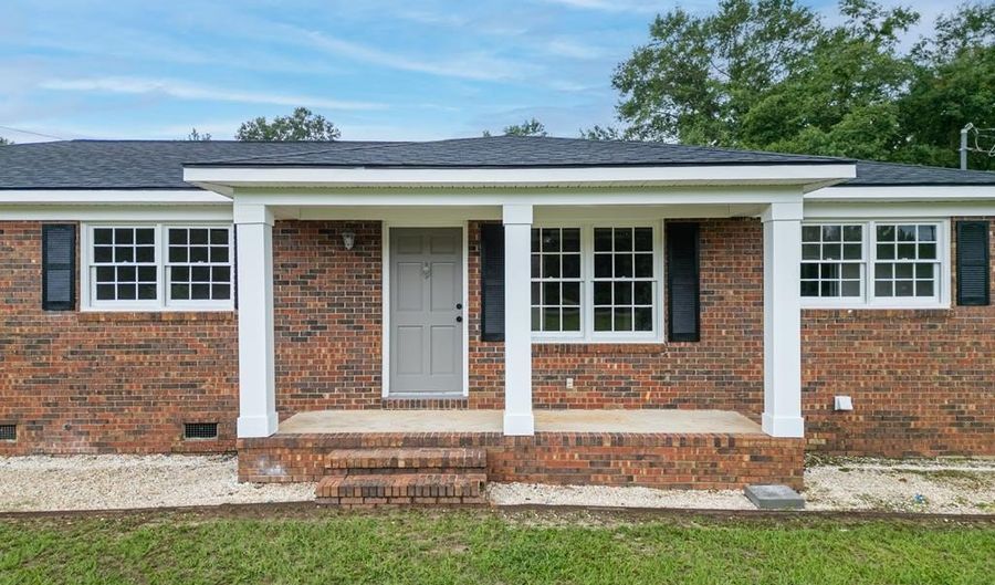 5000 Hill Rd, Albany, GA 31705 - 3 Beds, 2 Bath