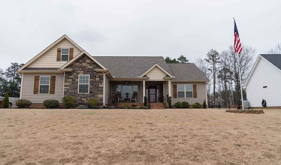 402 Nathanael Ct, Boiling Springs, SC 29316 - 3 Beds, 2 Bath