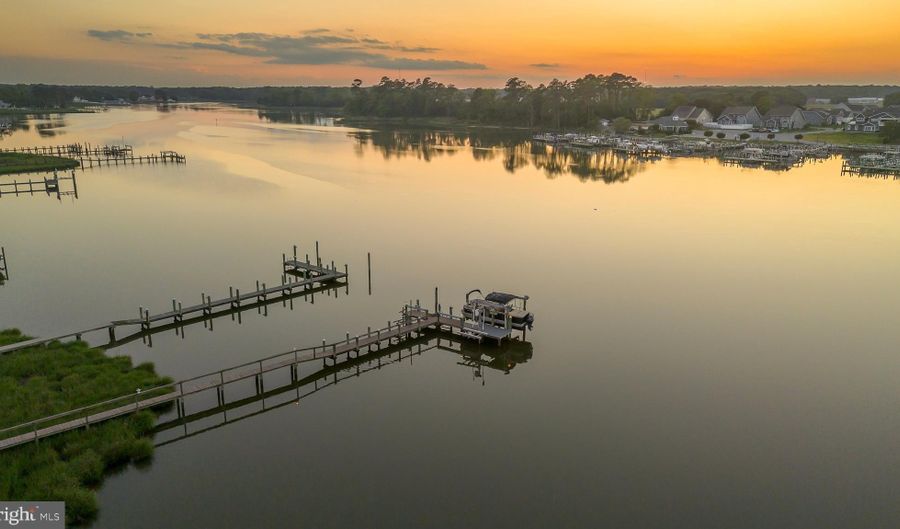 118 RIVERVIEW Dr, Dagsboro, DE 19939 - 5 Beds, 4 Bath
