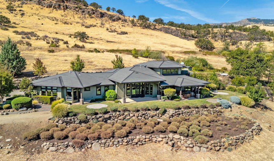 1475 Dead Indian Memorial Rd, Ashland, OR 97520 - 4 Beds, 4 Bath