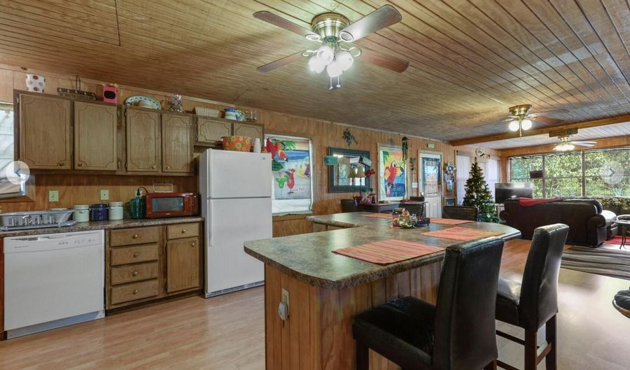 10008 Willow St, Bay St. Louis, MS 39520 - 2 Beds, 2 Bath