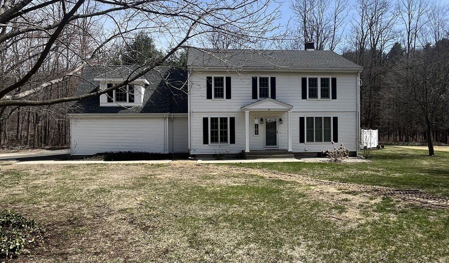 61 Arch St 1, Burlington, CT 06013 - 3 Beds, 2 Bath