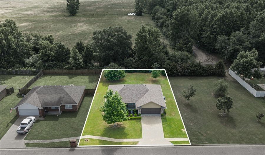 1724 Riley Cir, Alma, AR 72921 - 3 Beds, 2 Bath