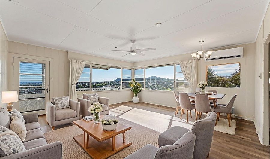 3791 Anuhea St, Honolulu, HI 96816 - 5 Beds, 3 Bath