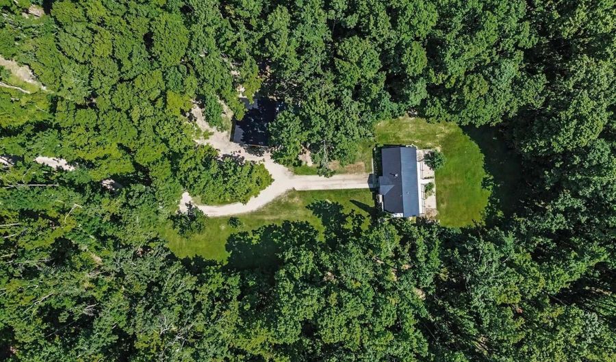 3871 Resort Rd, Alanson, MI 49706 - 2 Beds, 3 Bath