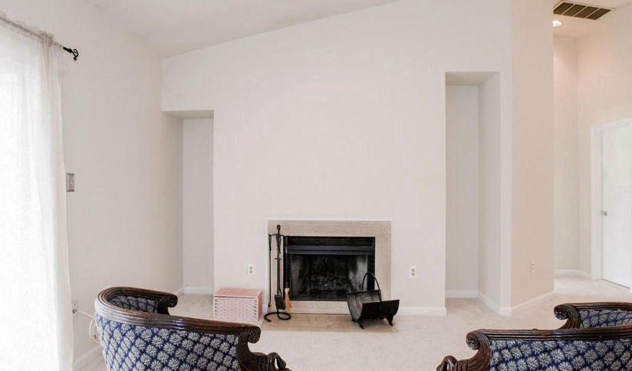 7700 LAFAYETTE FOREST Dr 31, Annandale, VA 22003 - 1 Beds, 1 Bath