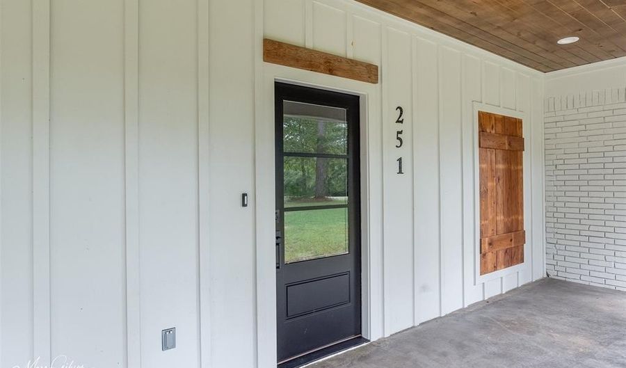 251 Jessie Jones Dr, Benton, LA 71006 - 4 Beds, 3 Bath