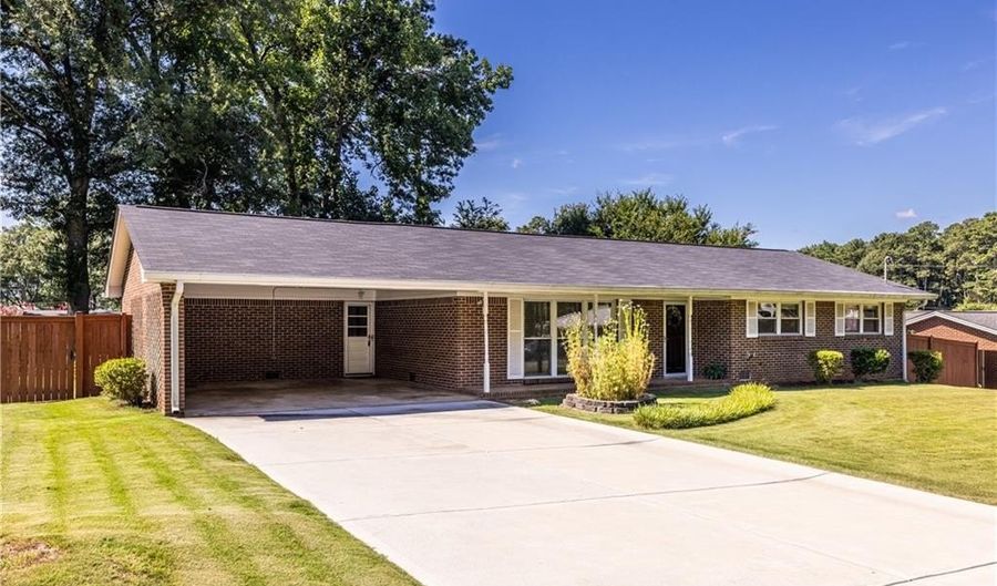 4191 Brownlee Dr, Tucker, GA 30084 - 3 Beds, 2 Bath