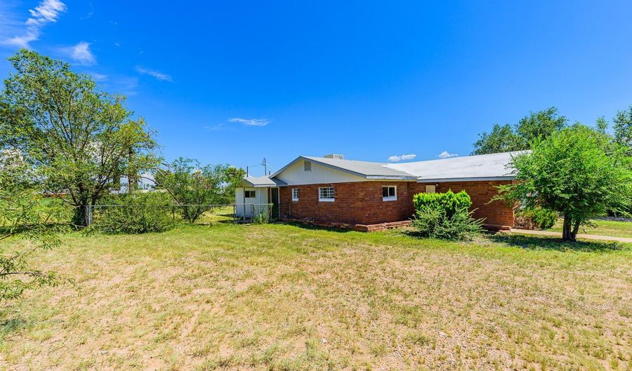 17 Nighthawk Ave, Bisbee, AZ 85603 - 3 Beds, 2 Bath