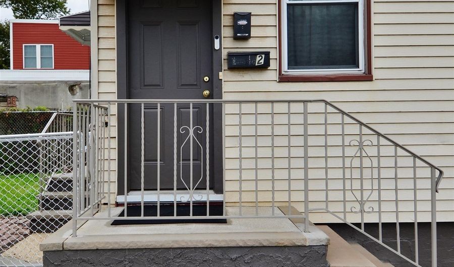 92 E 21ST St, Bayonne, NJ 07002 - 3 Beds, 1 Bath