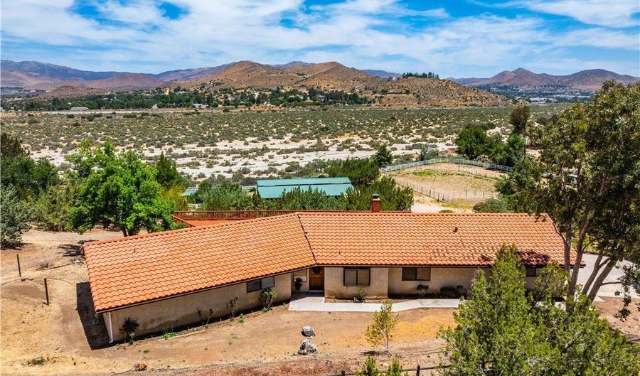 31751 Lake Meadow Rd, Acton, CA 93510 - 3 Beds, 3 Bath