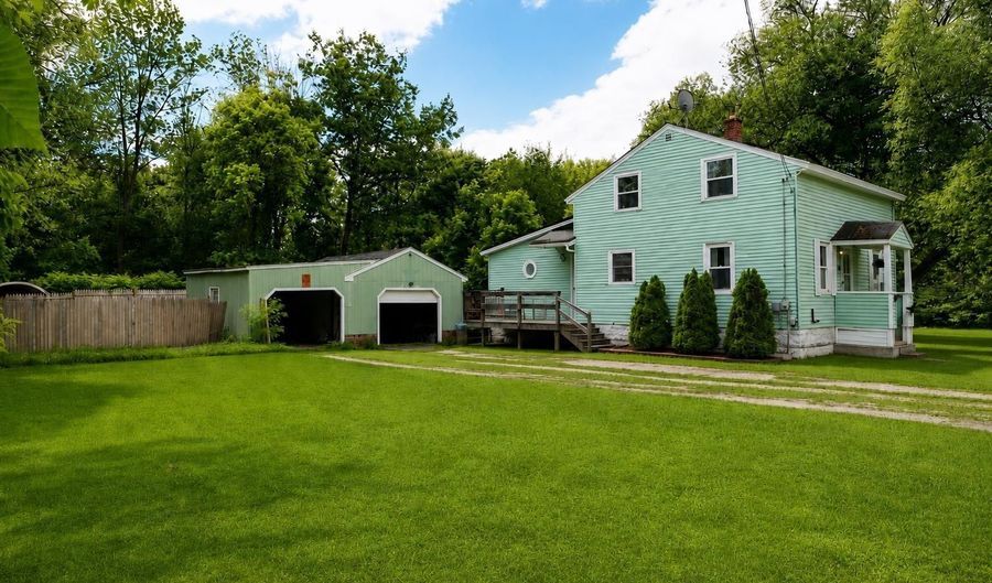16 Turcotte St, Berlin, NH 03570 - 4 Beds, 2 Bath