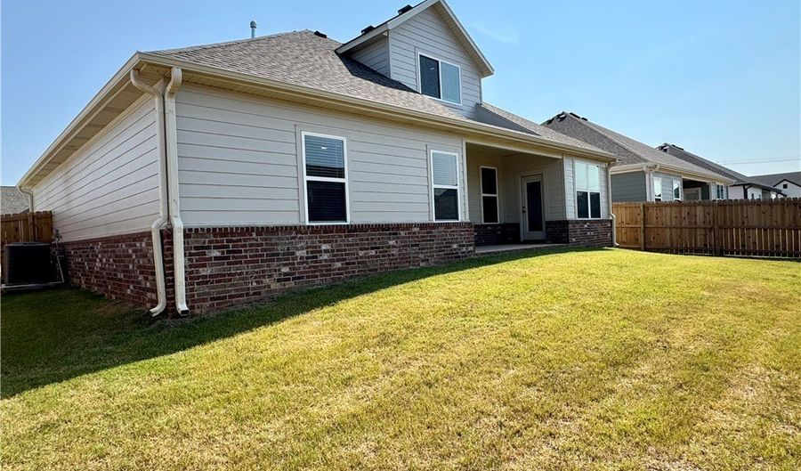 5910 SW Desert Ave, Bentonville, AR 72713 - 4 Beds, 2 Bath