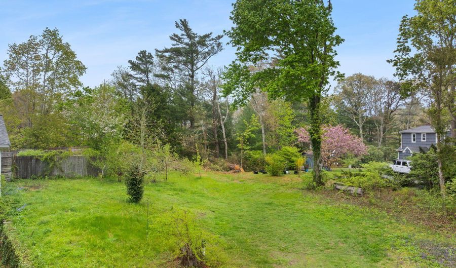 30 Trowbridge Rd, Bourne, MA 02532 - 3 Beds, 1 Bath