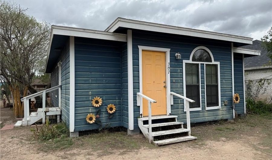 307 S Hawaii St, Alton, TX 78573 - 3 Beds, 2 Bath