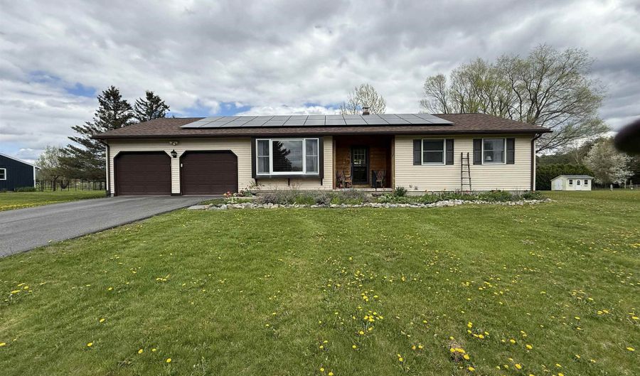 29 Mount Pleasant Dr, Brandon, VT 05733 - 3 Beds, 3 Bath