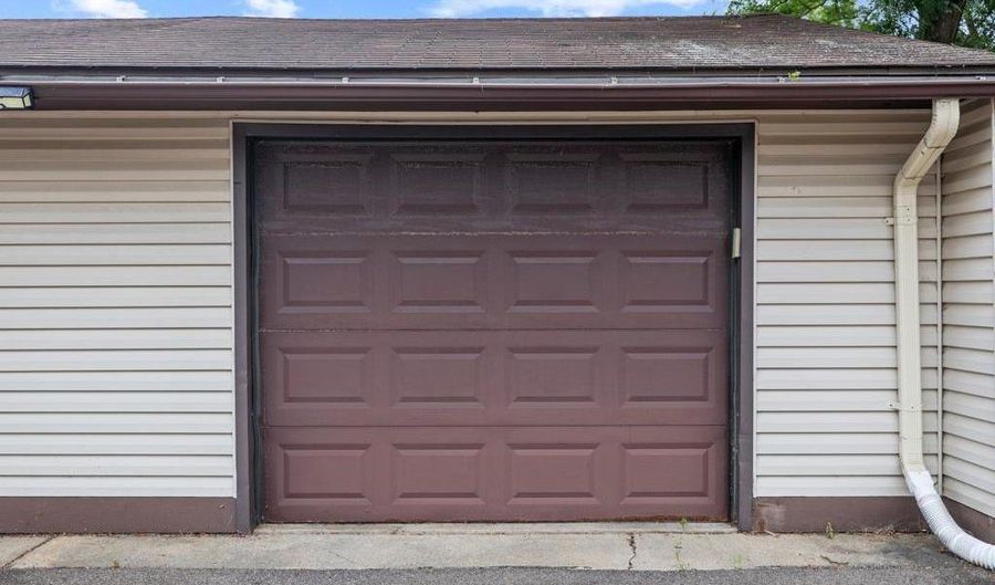7403 142nd Street Ct, Apple Valley, MN 55124 - 2 Beds, 1 Bath
