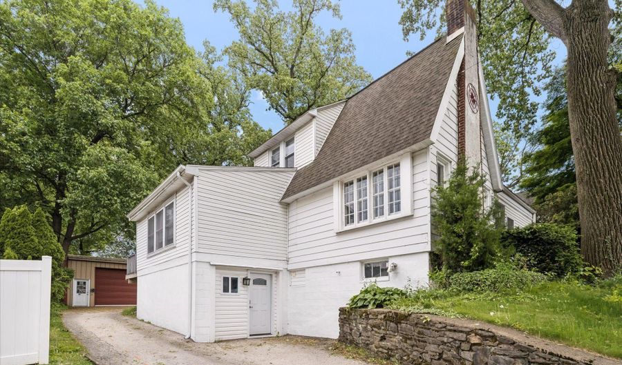 303 W MARYLAND Ave, Aldan, PA 19018 - 4 Beds, 3 Bath