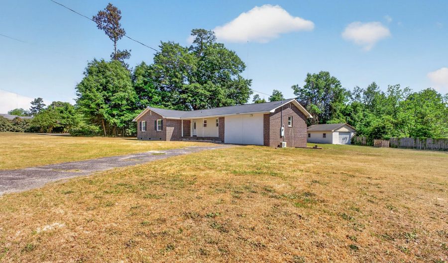 1053 Woodcrest Dr, Beech Island, SC 29842 - 3 Beds, 3 Bath
