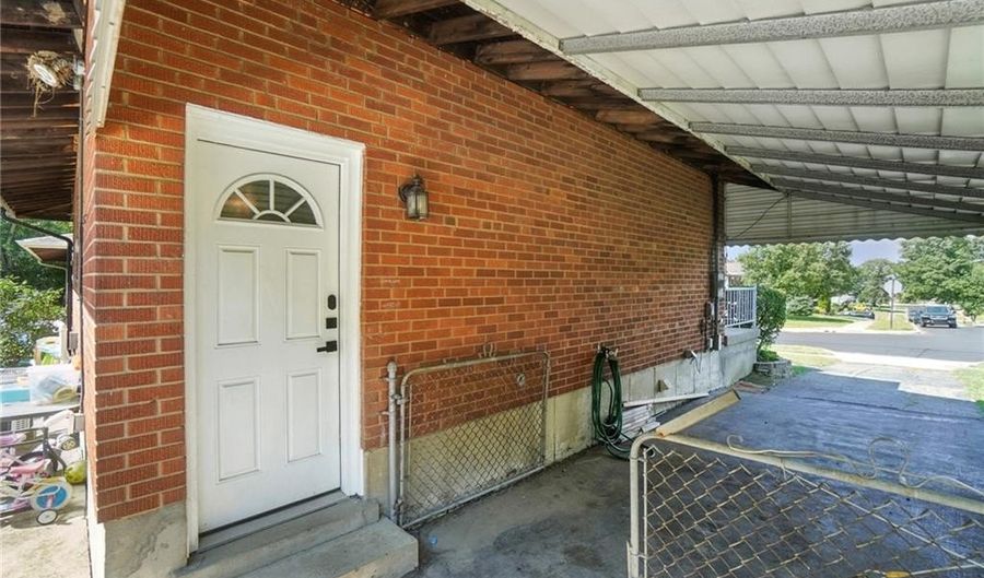 3436 Tangent Dr, Cincinnati, OH 45211 - 2 Beds, 1 Bath