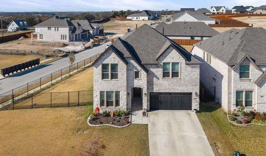 201 Blackbird Dr, Aledo, TX 76008 - 6 Beds, 4 Bath