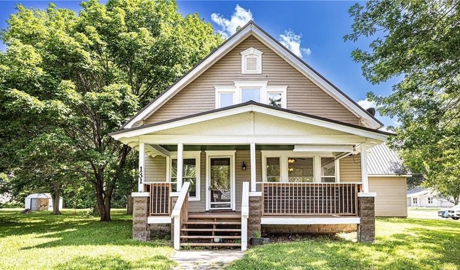 131 W Main St, Adrian, MO 64720 - 4 Beds, 2 Bath