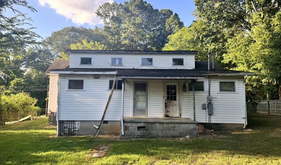 204 E Villanow St, Lafayette, GA 30728 - 3 Beds, 2 Bath