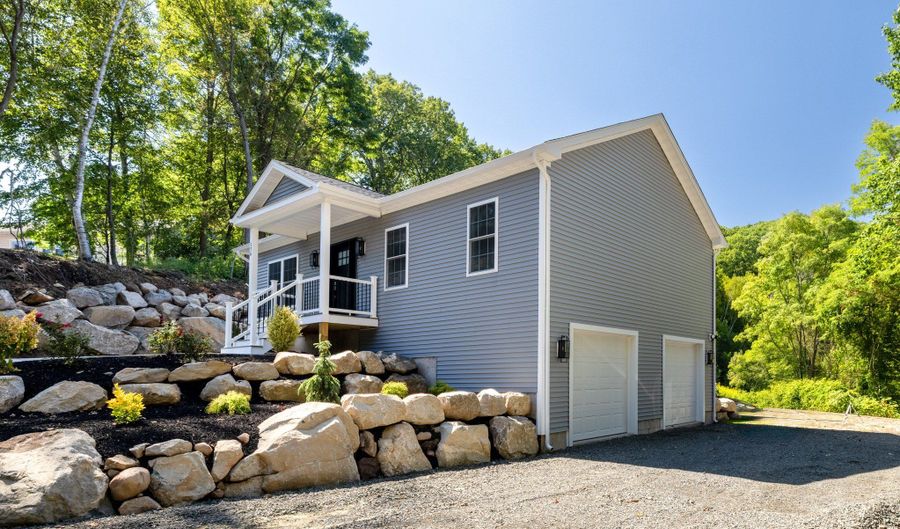 176 Rockwell Ave, Bristol, CT 06010 - 3 Beds, 2 Bath