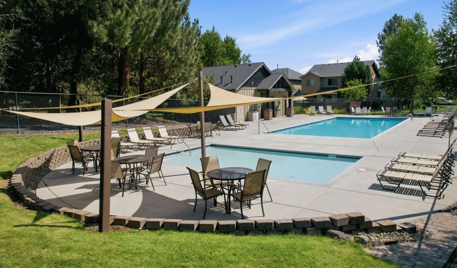 61202 Dayspring Dr, Bend, OR 97702 - 4 Beds, 3 Bath