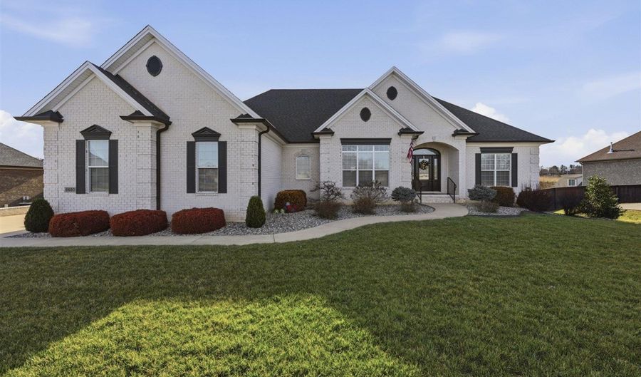 8680 Drakes Blvd, Alvaton, KY 42122 - 5 Beds, 4 Bath