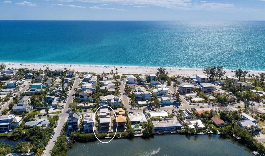406 N SHORE Dr, Anna Maria, FL 34216 - 4 Beds, 5 Bath