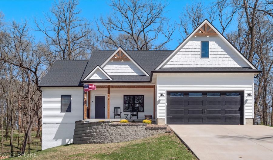 104 Timber Ln, Ackworth, IA 50001 - 4 Beds, 3 Bath