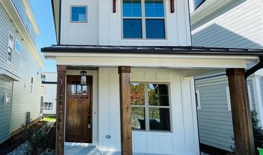 200 E Moore St B, Apex, NC 27502 - 4 Beds, 4 Bath