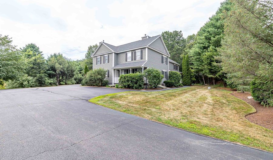 33 Merrimack Rd C, Amherst, NH 03031 - 2 Beds, 2 Bath