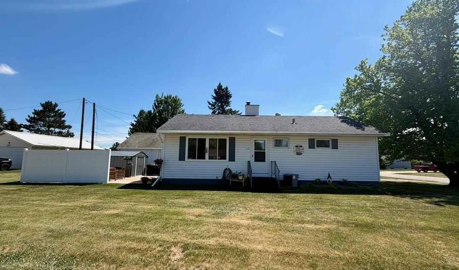 32 Dogwood Blvd, Babbitt, MN 55706 - 3 Beds, 2 Bath