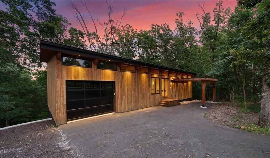 46 W Elvendon Dr, Bella Vista, AR 72715 - 3 Beds, 4 Bath