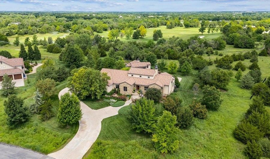 1302 E Bluestem Ct, Andover, KS 67002 - 6 Beds, 8 Bath