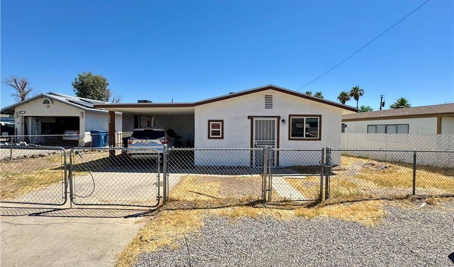225 Tanglewood Ln, Bullhead City, AZ 86442 - 3 Beds, 1 Bath