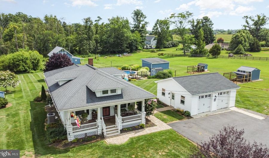 2611 CONOWINGO Rd, Bel Air, MD 21015 - 3 Beds, 2 Bath