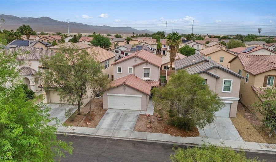 8416 Warthen Meadows St, Las Vegas, NV 89131 - 3 Beds, 3 Bath