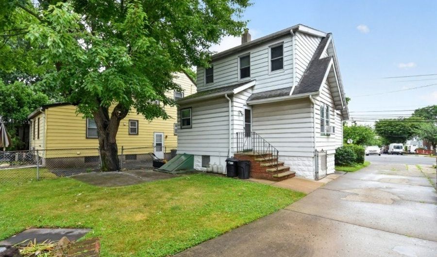 438 Joralemon St, Belleville, NJ 07109 - 3 Beds, 2 Bath