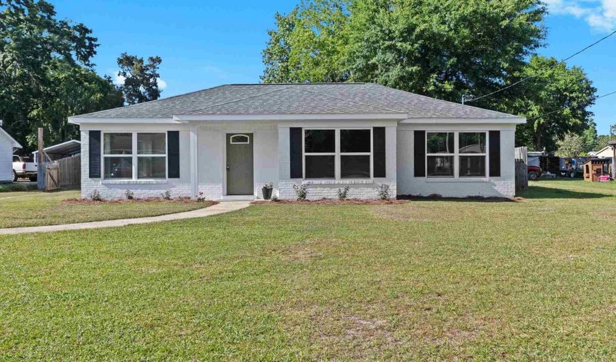 311 Cloverdale Rd, Atmore, AL 36502 - 3 Beds, 2 Bath