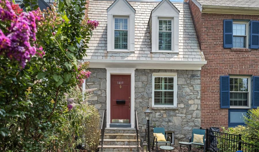 1409 MOUNT VERNON Ave, Alexandria, VA 22301 - 2 Beds, 1 Bath