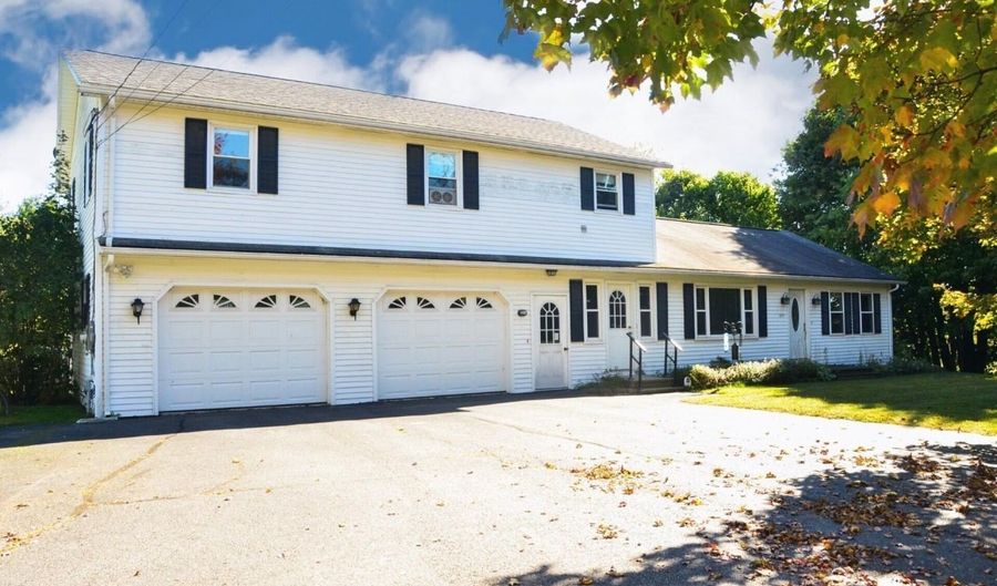 499 W River Rd, Augusta, ME 04330 - 6 Beds, 2 Bath