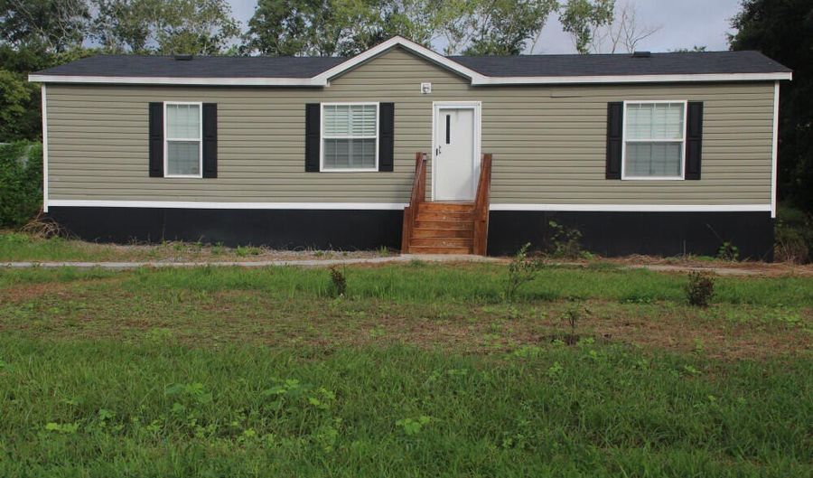 521 Highway 15, Bishopville, SC 29010 - 3 Beds, 2 Bath