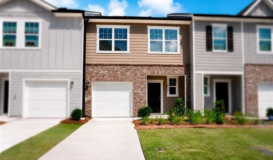 2095 Emerson Dr, Auburn, GA 30011 - 3 Beds, 3 Bath