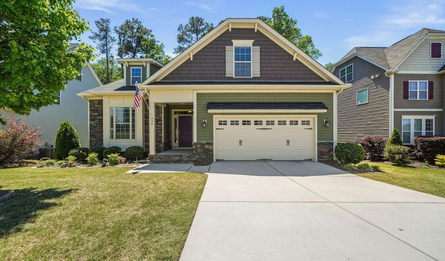 446 Mulberry Banks Dr, Clayton, NC 27527 - 5 Beds, 3 Bath
