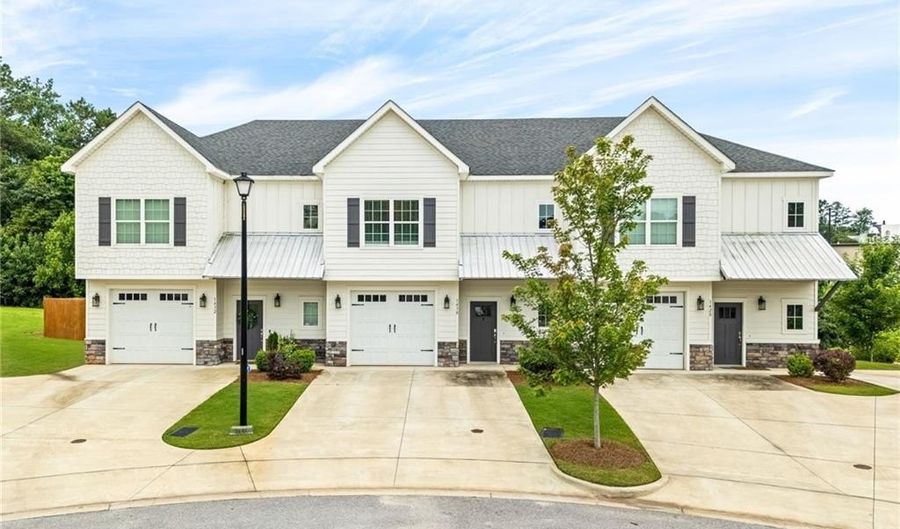 1430 GATEWOOD Pl, Auburn, AL 36830 - 3 Beds, 4 Bath