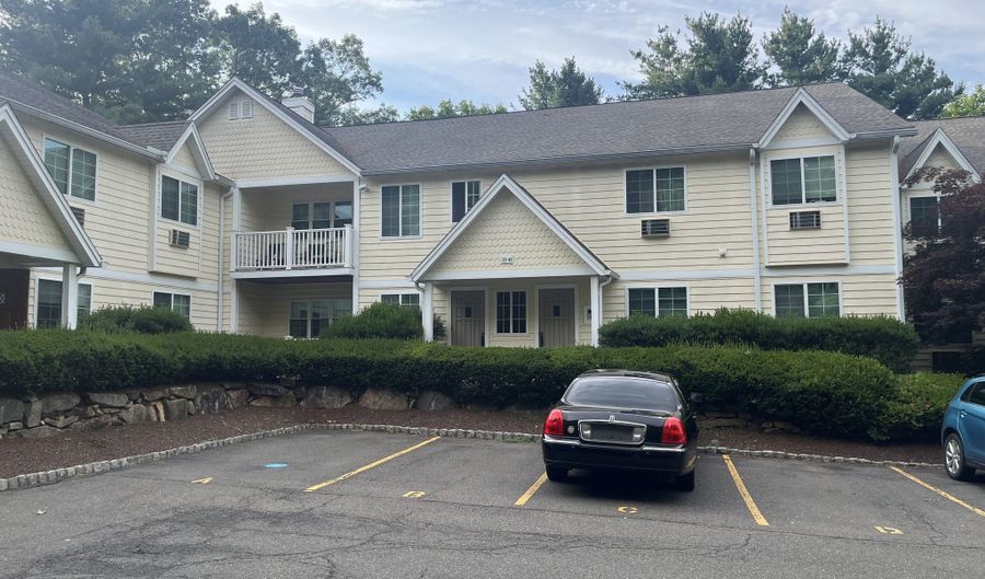 2955 Madison Ave APT 40, Bridgeport, CT 06606 - 2 Beds, 2 Bath